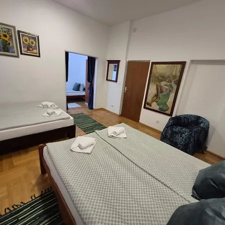 아파트 Authentic Centre #2, Paid Parking On-site, Mandatory Reservation