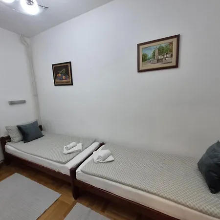 Authentic Centre #2, Paid Parking On-site, Mandatory Reservation *
